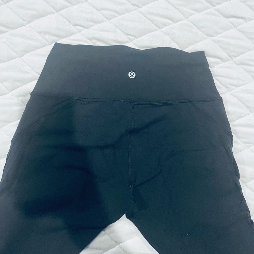 Black lululemon leggings